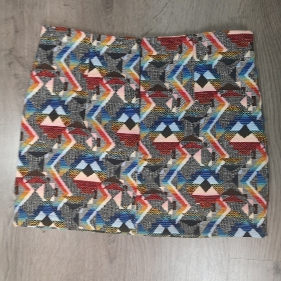 Vintage Zara Tweed Aztec Asymmetrical mini skirt - Picture 5 of 6